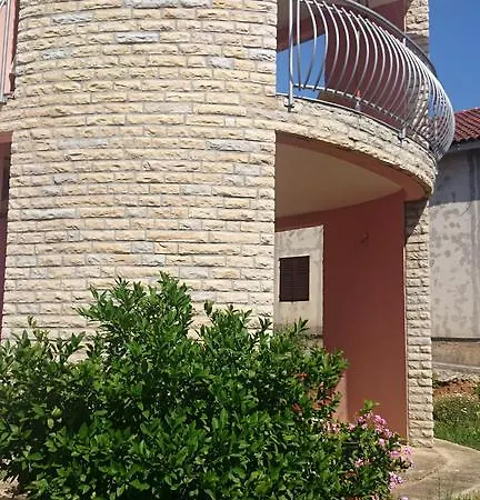Apartament Vinka *