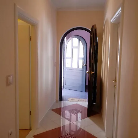 Vinka Apartament *